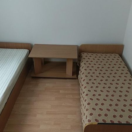 Sviatoshyn Aparthotel Kiev Bagian luar foto